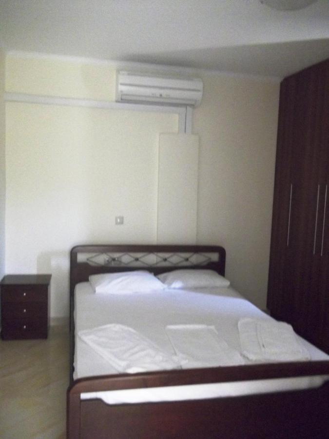 Calypso Luxury Studios Vasilikí Room photo